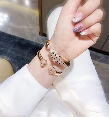 18K Gold Brand Diamond Paved Love Bracelet For Young Women / Ladies / Girls