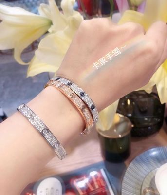 18K Gold Brand Diamond Paved Love Bracelet For Young Women / Ladies / Girls