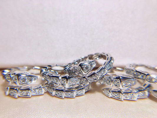 Women's Unique 18K White Gold With Diamond Ring Customization Available vvs real diamond jewellery