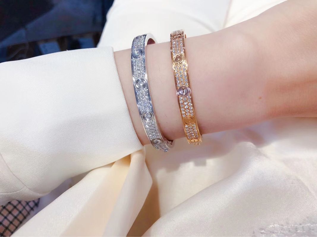 18K Gold Brand Diamond Paved Love Bracelet For Young Women / Ladies / Girls