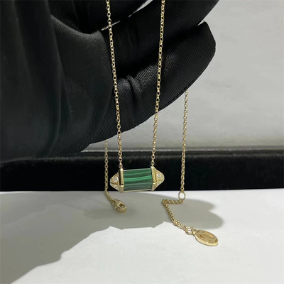 เครื่องประดับคาร์เทียร์ 18k เครื่องประดับที่กําหนดเอง เครื่องประดับมะลาคิต เพชรห้อยทอง