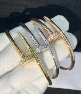 ราคาหรู Custom 18K ทองคํา แมงกุญแจเพชร คุณภาพเดิม 1pcs MOQ
