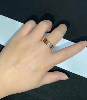 เครื่องประดับมืออาชีพที่จะทําเครื่องประดับ 18k ทองแหวนหมั้น Brand รักแหวนทองหล่อ