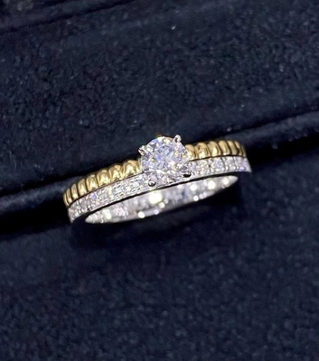 เครื่องประดับหรู Custom 18K Gold Diamond Ring Round Diamond Stones HK Setting เครื่องประดับหรู