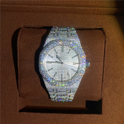 นาฬิกา Bust Down นาฬิกาไดมอนด์แบบไอซ์ออก นาฬิกาไดมอนด์ Moissanite นาฬิกาข้อมือ